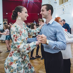 kurzy spole enskeho tance praha Astra Praha - Taneční Škola